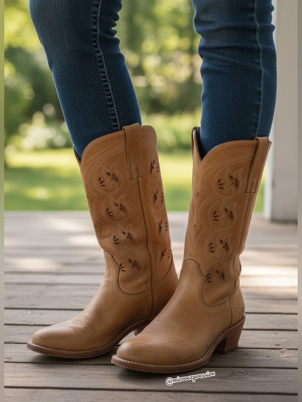 VINTAGE 1980 Frye Austin Tan Cottagecore Leather Floral Embroidered Cowboy Boot - Picture 5 of 13